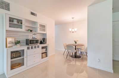 214E - 140 Ne 19th Ct, Condo with 1 bedrooms, 1 bathrooms and null parking in Wilton Manors FL | Image 3