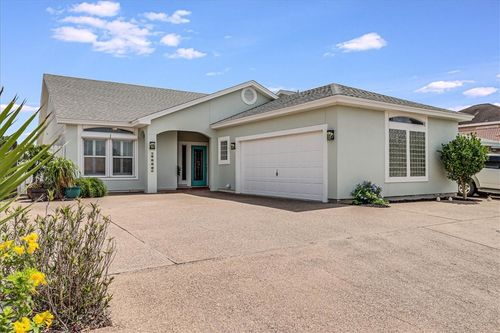 13530 Royal Fifth Ct, Corpus Christi, TX, 78418-6938 | Card Image