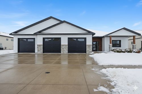 109 Annies Way, Mapleton, ND, 58059-4061 | Card Image