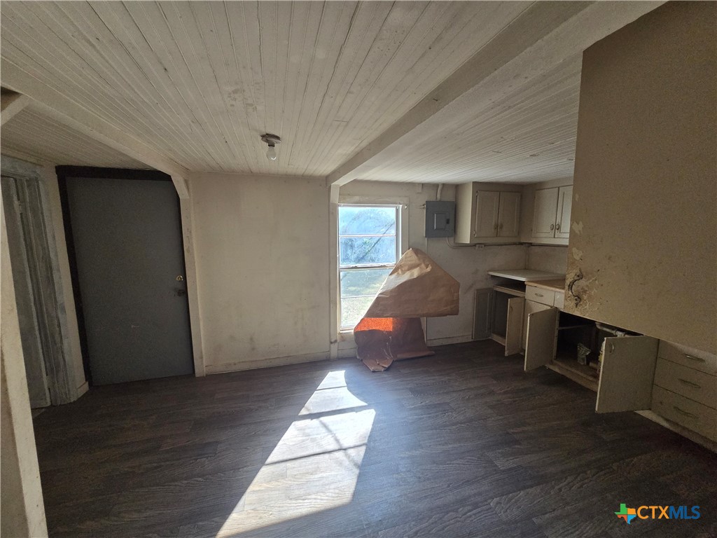 Residential in Marlin 5