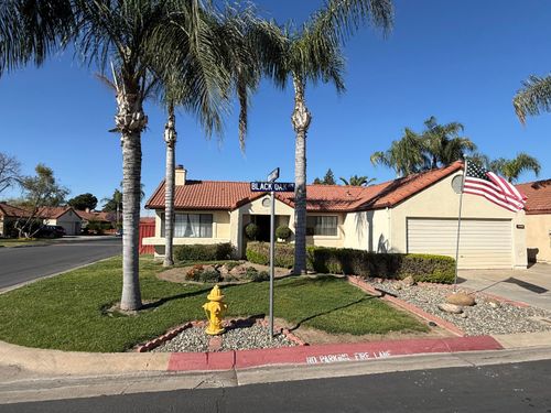 550 Black Oak Ave, Porterville, CA, 93257-5940 | Card Image
