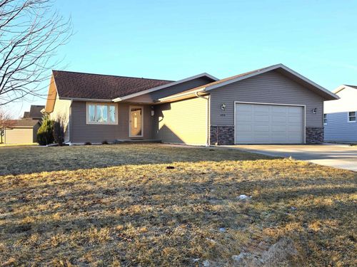 604 11th St Se, Orange City, IA, 51041-2314 | Card Image
