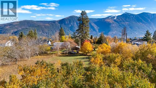 911 32 Ave S, Creston, BC, V0B1G1 | Card Image