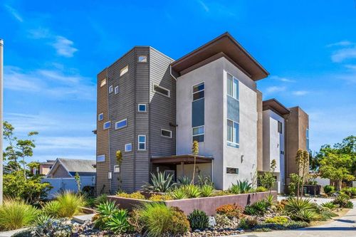 1423 Evergreen St, San Diego, CA, 92106 | Card Image