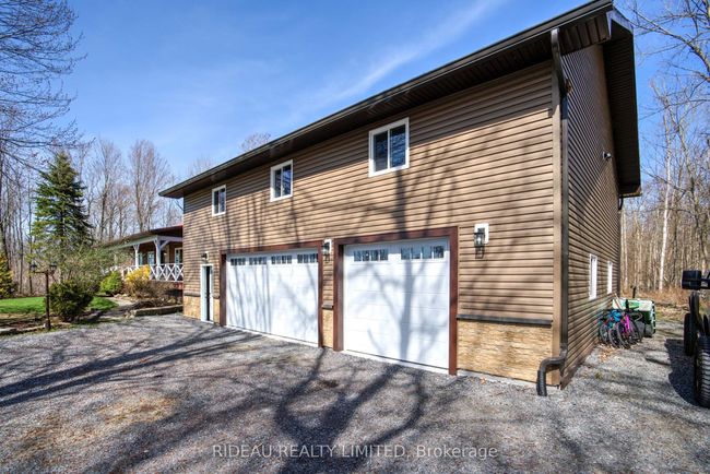 303 Tower Rd, House other with 3 bedrooms, 2 bathrooms and 6 parking in Lansdowne ON | Image 4