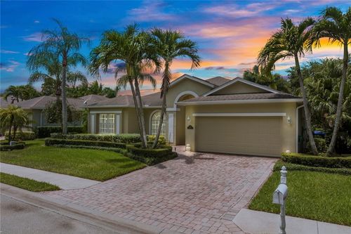 728 S Ocracoke Sq Sw, Vero Beach, FL, 32968-4067 | Card Image