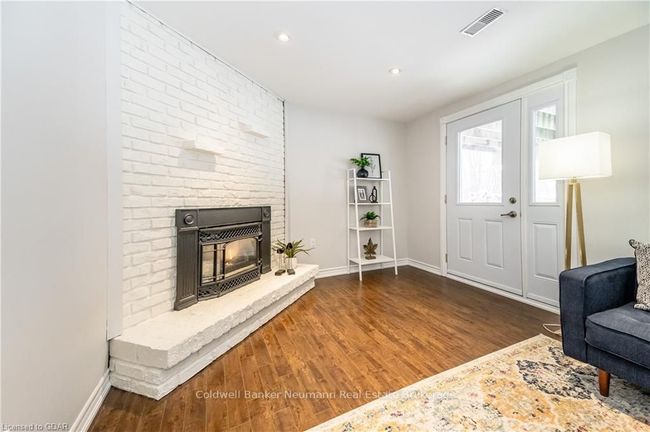 18 Crestwood Dr, House other with 3 bedrooms, 2 bathrooms and 4 parking in Cambridge ON | Image 29
