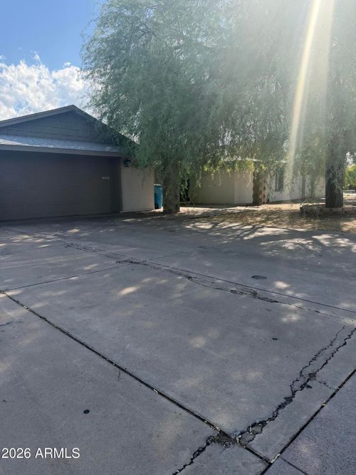 6269 W College Drive, Phoenix, AZ, 85033 | Card Image