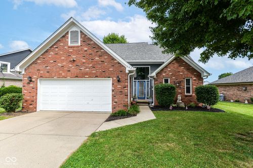 662 Leah Way, Greenwood, IN, 46142-1990 | Card Image
