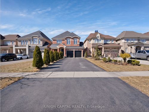 7 Legendary Cir, Brampton, ON, L6Y0R9 | Card Image