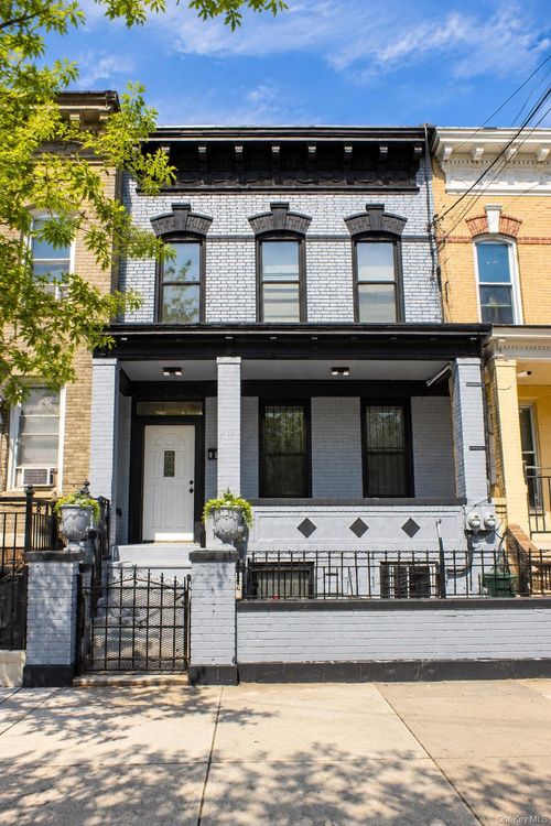661 Sheffield Ave, Brooklyn, NY, 11207-6804 | Card Image