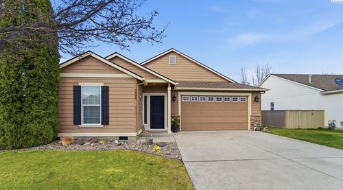 5606 W 20th Ave, Kennewick, WA, 99338-2527 | Card Image