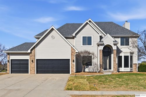 917 Killarney Dr, Papillion, NE, 68046-7057 | Card Image