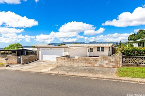 2040 Komo Mai Dr, Pearl City, HI, 96782-1325 | Card Image