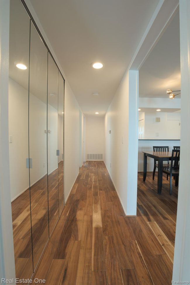 UNIT-41 - 1944 Klingensmith Rd, Condo with 2 bedrooms, 2 bathrooms and null parking in Bloomfield Hills MI | Image 6