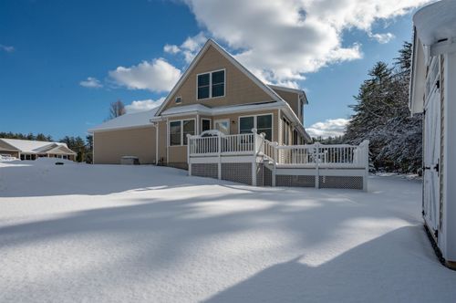 9 Pilgrim Cir, Nashua, NH, 03063-2827 | Card Image