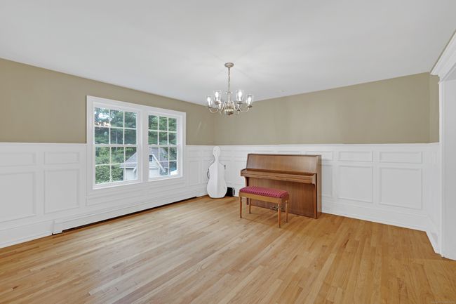 19 Maplecrest Dr, House other with 4 bedrooms, 3 bathrooms and null parking in Danbury CT | Image 11