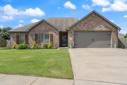 6006 Overland Rd, Siloam Springs, AR, 72761-7646 | Card Image