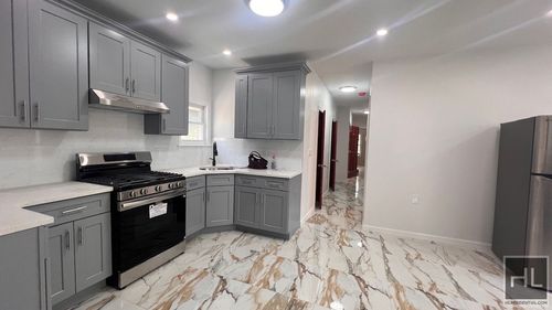 2-610 E 3rd St, Brooklyn, NY, 11218-4910 | Card Image