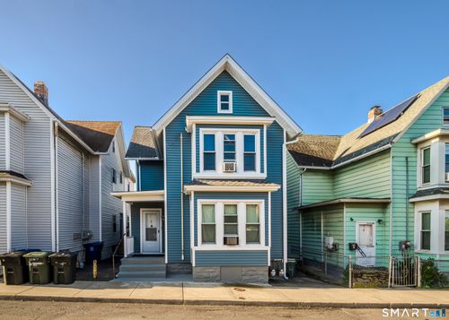 4 Armstrong Pl, Bridgeport, CT, 06608-2118 | Card Image