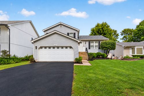 585 Beaconsfield Ave, Naperville, IL, 60565-4311 | Card Image