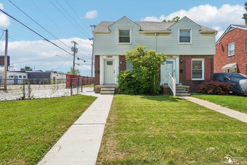 1886 15th St, Wyandotte, MI, 48192-3616 | Card Image