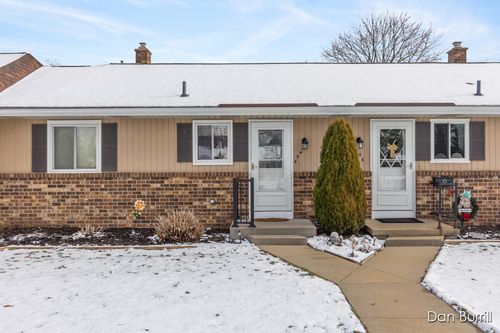 11-8454 Sw Elkwood Drive Sw, Byron Township, MI, 49315 | Card Image