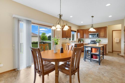 2061 Cobblestone Dr, Cologne, MN, 55322-4516 | Card Image