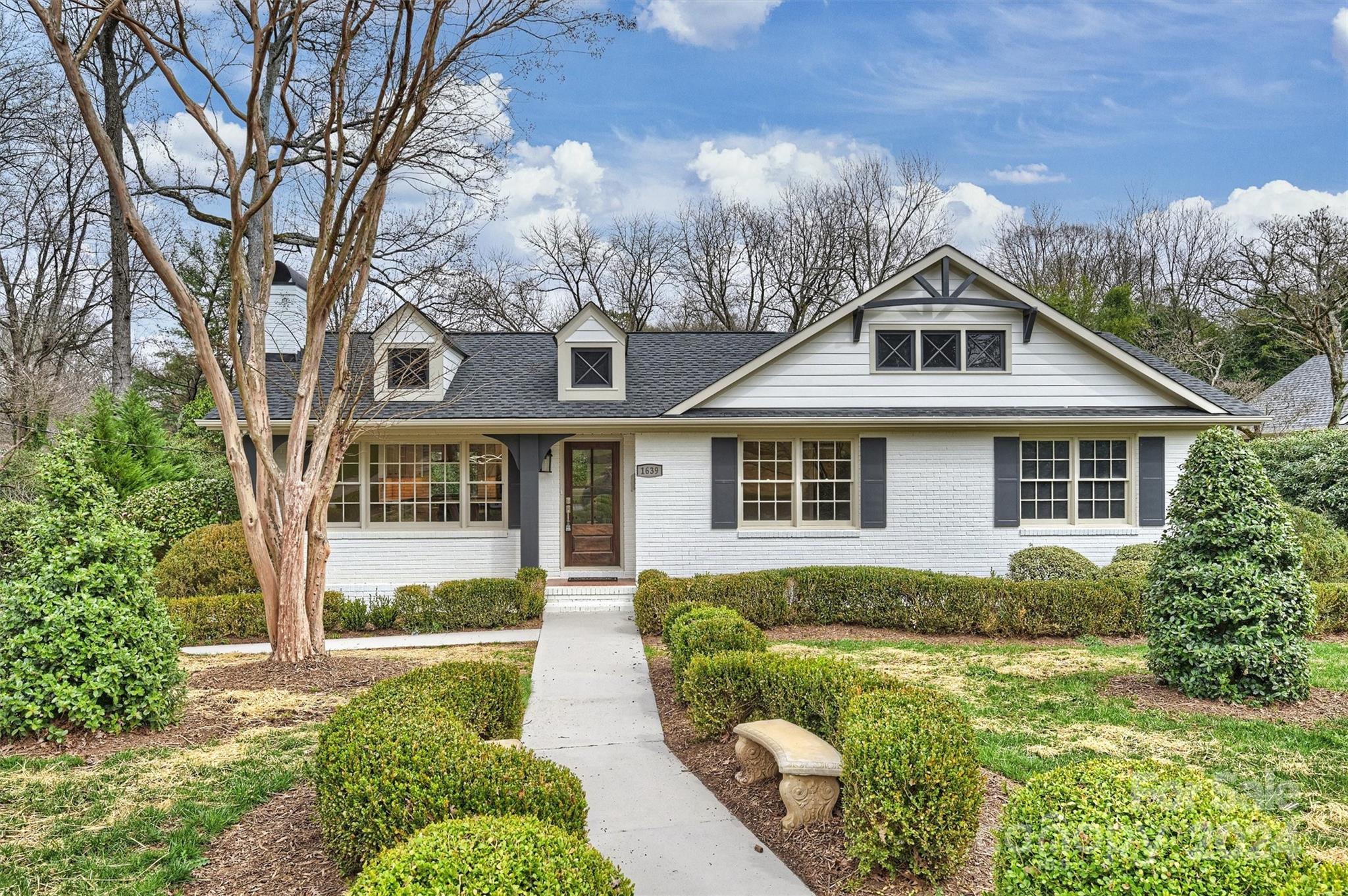 Wensley Dr, Charlotte, NC 28210
