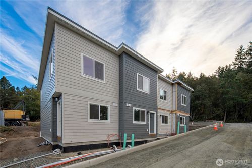 4-1032 Guard St, Friday Harbor, WA, 98250-9205 | Card Image