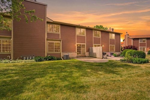 N113W16218 Sylvan Cir, Germantown, WI, 53022-6023 | Card Image