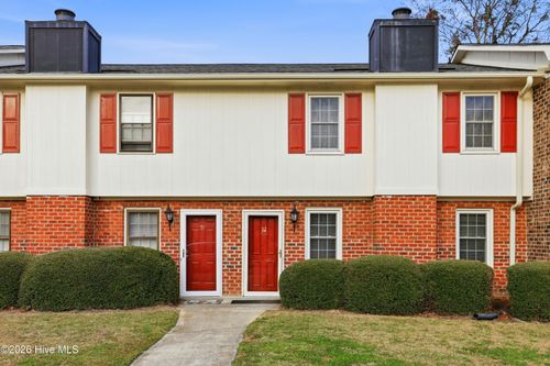 32 Scott St, Greenville, NC, 27858-5572 | Card Image