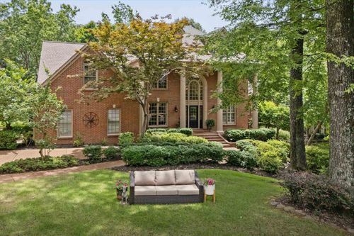 8897 Forrest Ridge Cv, Cordova, TN, 38018-7622 | Card Image