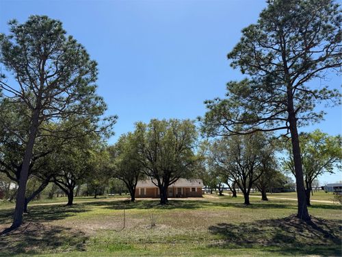 285 Meadowview Dr, El Campo, TX, 77437-6301 | Card Image