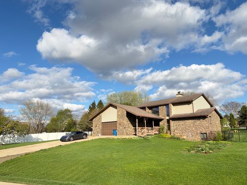 3261 N Silver Ridge Dr, OREGON, IL, 61061-8815 | Card Image