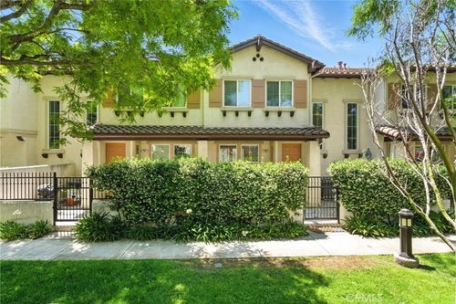 143 Via Aldea, Newbury Park, CA, 91320-7022 | Card Image