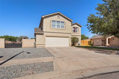 801 Deming Meadows Drive Ne, Home with 4 bedrooms, 3 bathrooms and 2 parking in Rio Rancho NM | Image 2