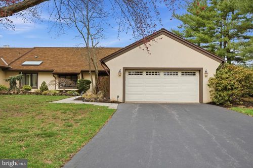 12 Withers Ln, BLUE BELL, PA, 19422-2468 | Card Image