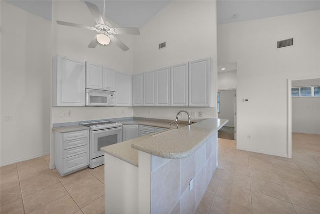 KITCHEN | Image 10