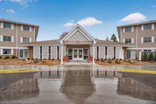 210-4400 36th Ave N, Robbinsdale, MN, 55422-2184 | Card Image