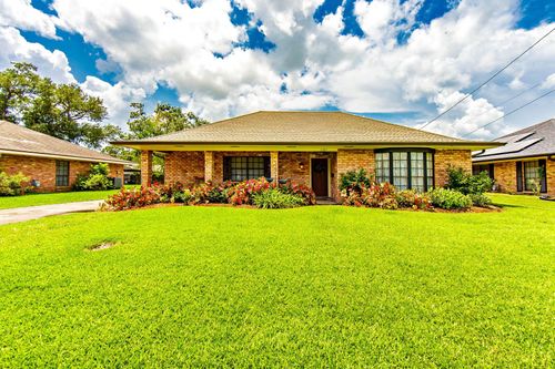1107 Franklin Ave, Houma, LA, 70364-2917 | Card Image