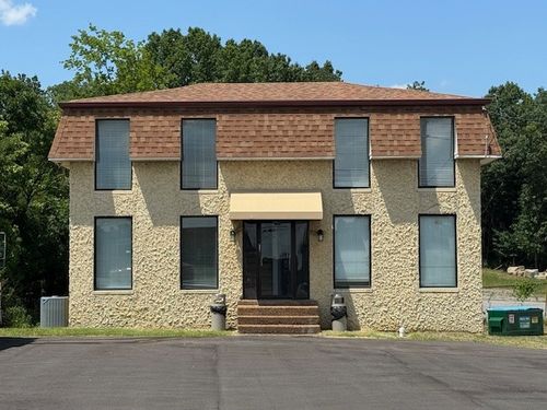 792 W Main St, Hendersonville, TN, 37075-2815 | Card Image