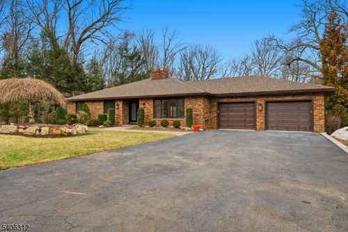 12 Mccaffrey Ln, Boonton Twp, NJ, 07005-8807 | Card Image