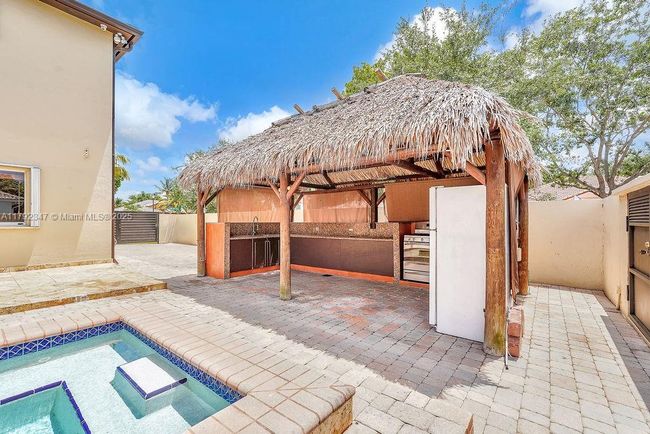 16732 Nw 89 Th Pl, House other with 4 bedrooms, 3 bathrooms and null parking in Miami Lakes FL | Image 55