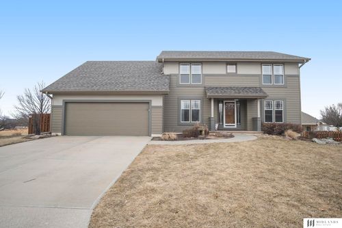 319 Castle Pine Circle, Papillion, NE, 68133 | Card Image