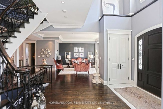 2 Highland Hill, House other with 6 bedrooms, 5 bathrooms and 4 parking in North York ON | Image 4