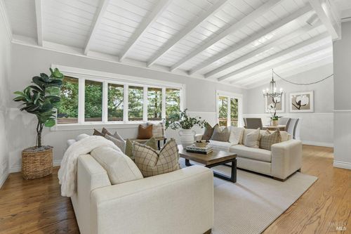 150 Tamal Vista Dr, San Rafael, CA, 94901-1646 | Card Image
