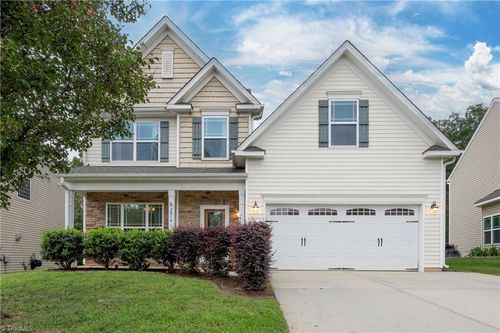2814 Chari Park Ln, Walkertown, NC, 27051-9022 | Card Image