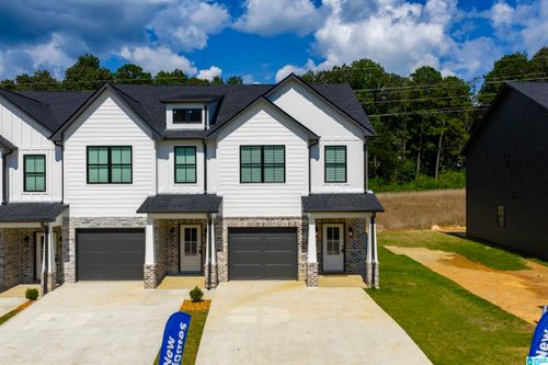 30-221 Village Pkwy, HELENA, AL, 35080-4028 | Card Image