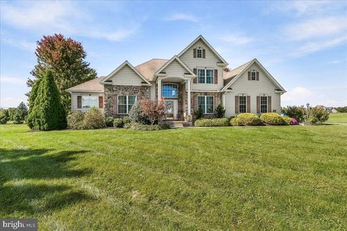 24 Tyoaka Dr, Littlestown, PA, 17340-9231 | Card Image